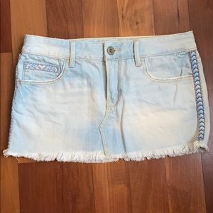 Hollister Low Rise Mini Skirt Women’s Size 3 (w26)